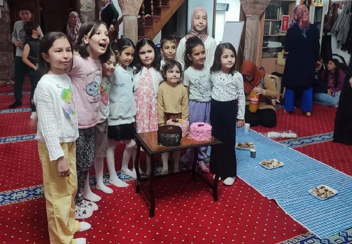 Beypazarı’nda Ailecek Camide Buluşma