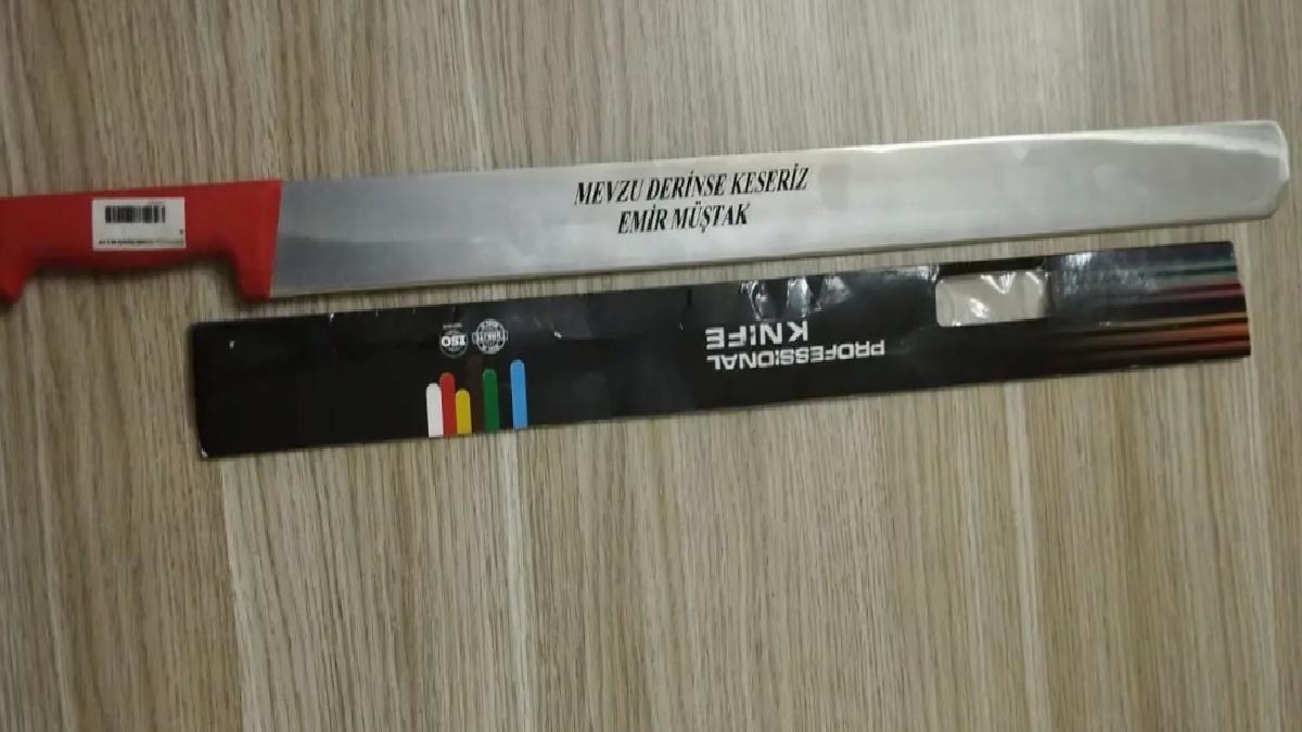 Bıçağında Dikkat Çeken Yazı