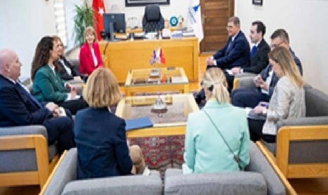 Birleşik Krallık Büyükelçisi’nden Başkan Tugay’a ziyaret