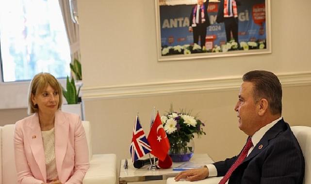 Birleşik Krallık Türkiye Büyükelçisi Başkan Muhittin Böcek’i ziyaret etti