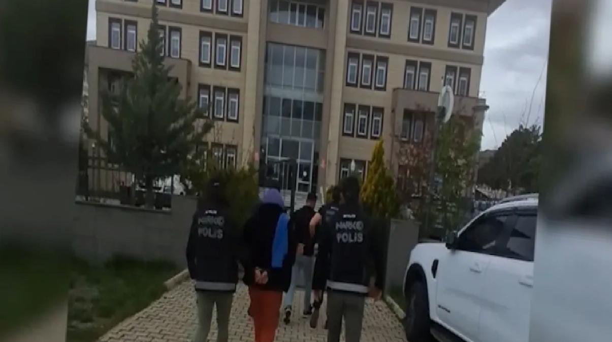 Bitlis’te Otobüste 3.7 Kilo Uyuşturucu Ele Geçirildi