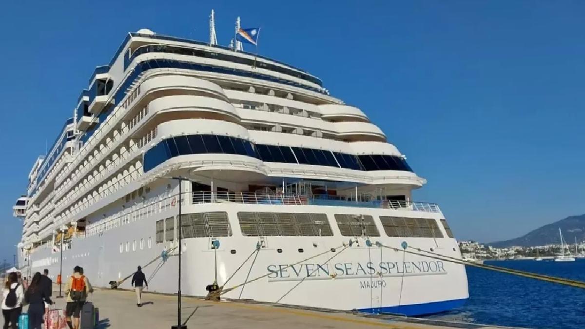 Bodrum’a 720 Yolcu Taşıyan Kruvaziyer Geldi