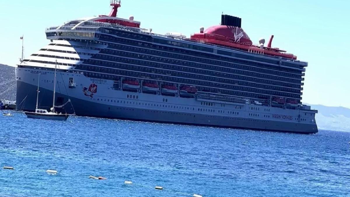 Bodrum’a Dev Kruvaziyer Ziyareti