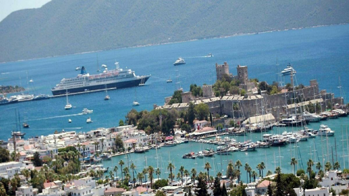 Bodrum’da tatilin maliyeti: Kişi başı oda 43 bin, plaj girişi 6 bin lira