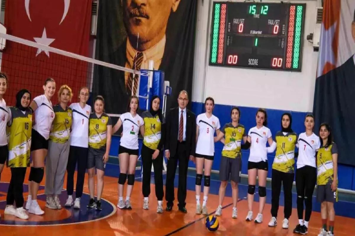 BŞEÜ’de Bahar Spor Turnuvaları Coşkuyla Devam Ediyor