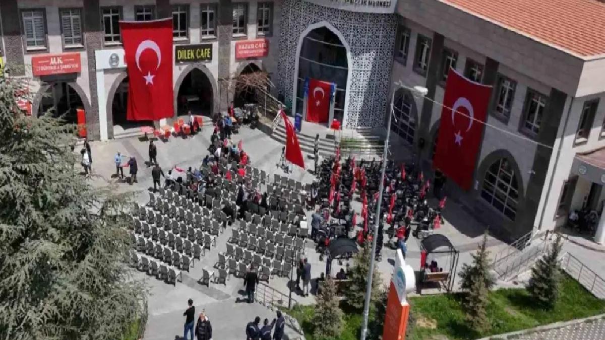 Bünyan’da Engelli Vatandaşlara 50 Akülü Araç Teslim Edildi