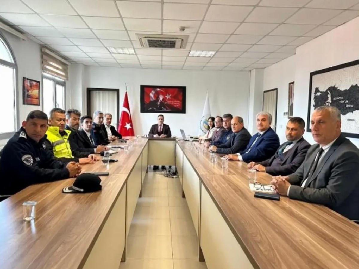 Burhaniye’de Uyuşturucu ile Mücadele Toplantısı Gerçekleştirildi