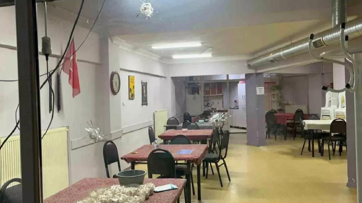 Bursa’da Kıraathaneye Silahlı Saldırı