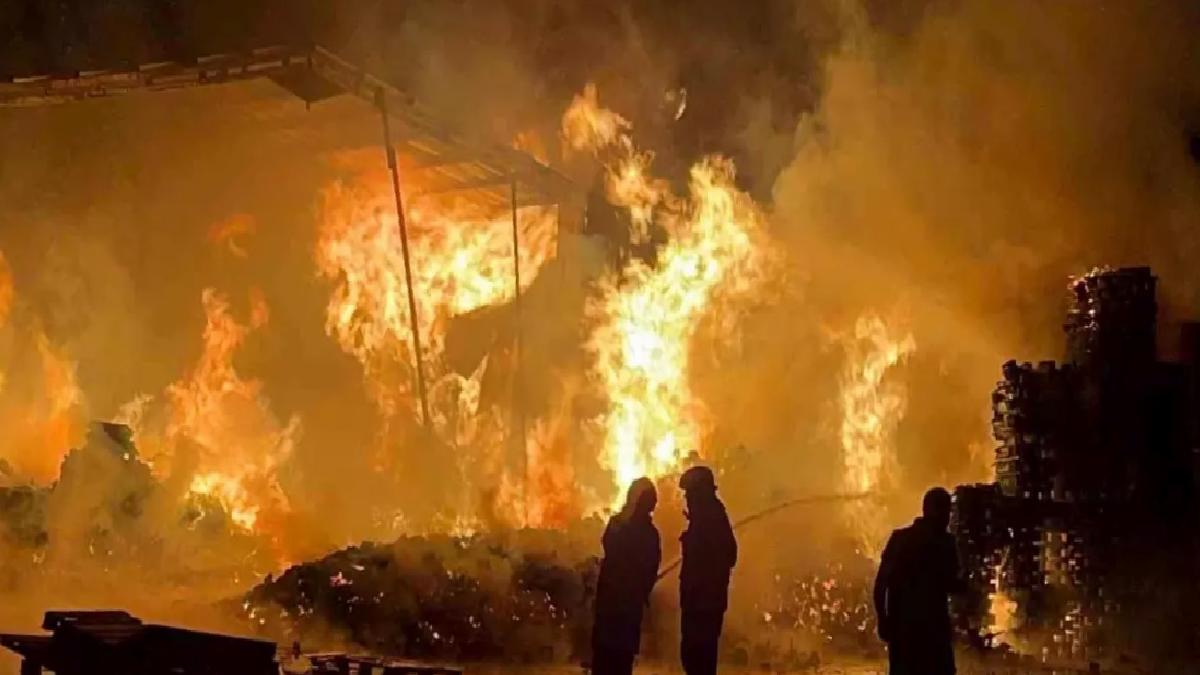Bursa’da Palet Fabrikasında Yangın