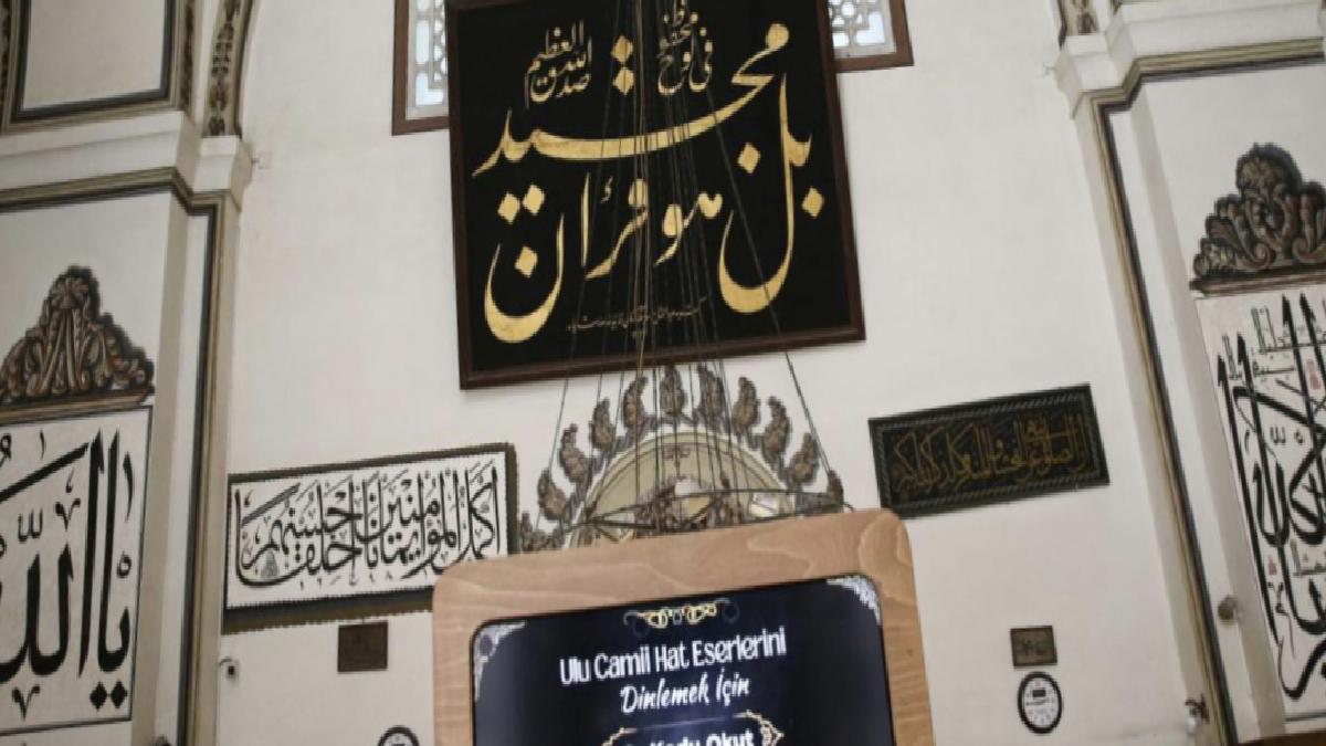 Bursa’da Ulu Cami’deki hat eserleri dijital ortama aktarıldı