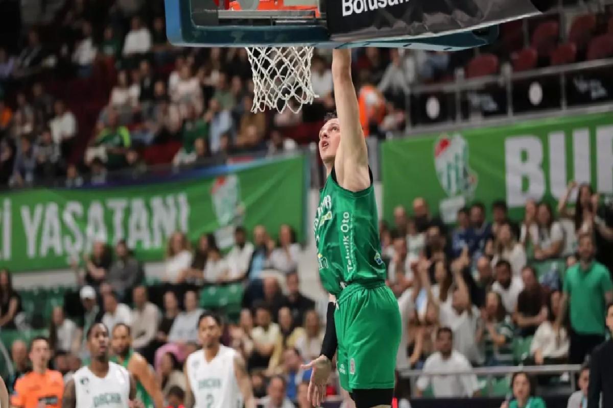 Bursaspor, Darüşşafaka’yı Yendi