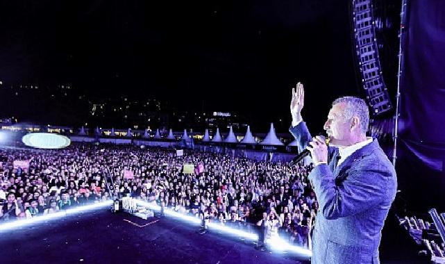 Büyükakın’dan, gençlere övgü:”Harikasınız!”