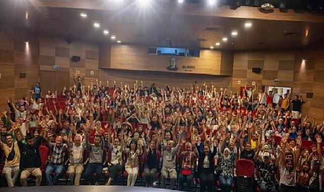 Büyükşehir’den işitme engellilere özel film gösterimi