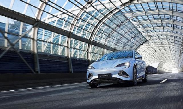 BYD’nin Elektrikli Sportif Sedanı SEAL, Türkiye’ye Özel Üretilen 160 kW’lık Versiyonuyla Yollara Çıkıyor