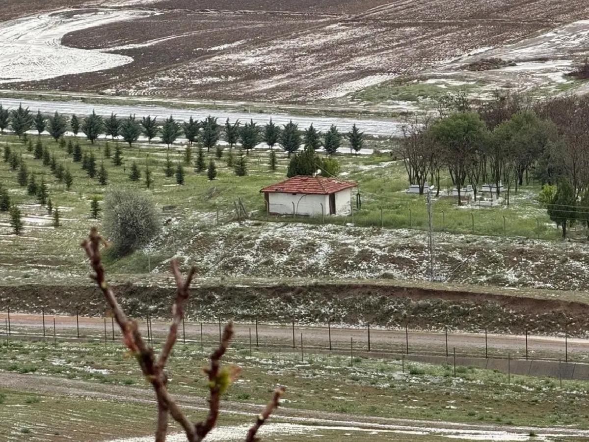 Çankırı’da Sağanak ve Dolu Hasara Yol Açtı