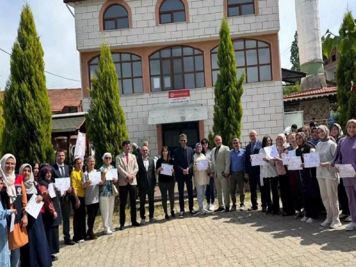 Çaycuma’da Seracılık Kursu Belgeleri Verildi