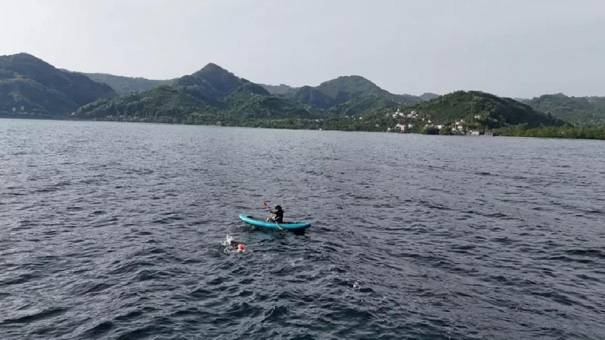 Cem Eroğlu, 7 Km’lik Yüzme Etkinliği Düzenledi