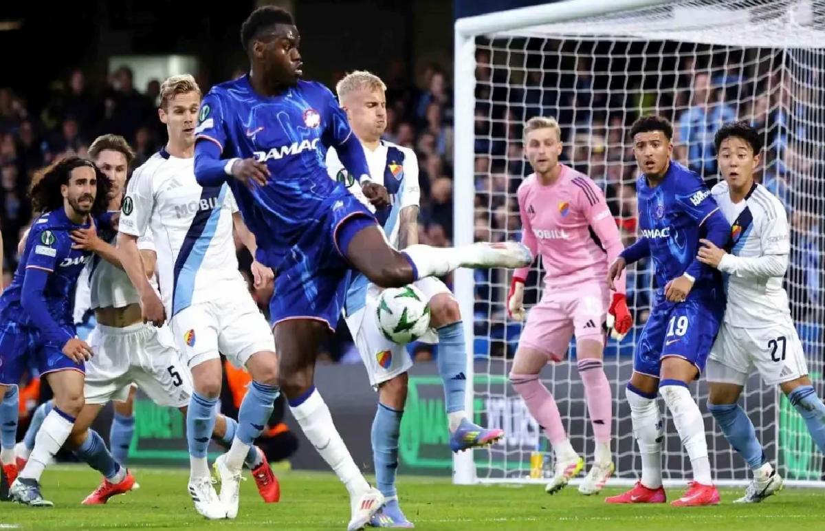 Chelsea ve Real Betis Finale Yükseldi
