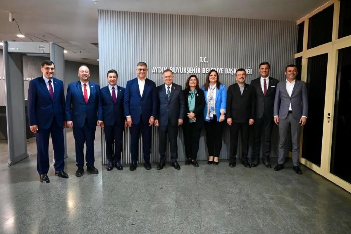 CHP’li Ege Bölgesi Belediye Başkanları Aydın’da Toplandı