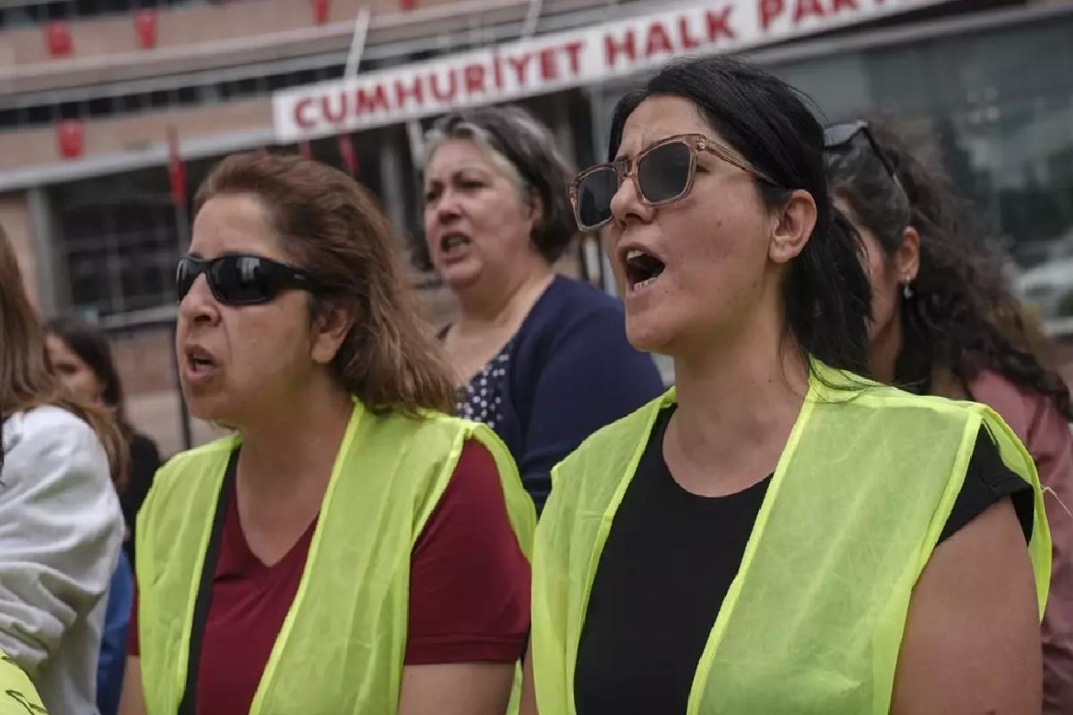 Çiğli İşçileri, CHP Genel Merkezi Önünde Eylem Yaptı