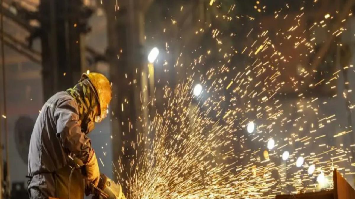 Çin’de ÜFE Nisan’da %2.7 Düştü