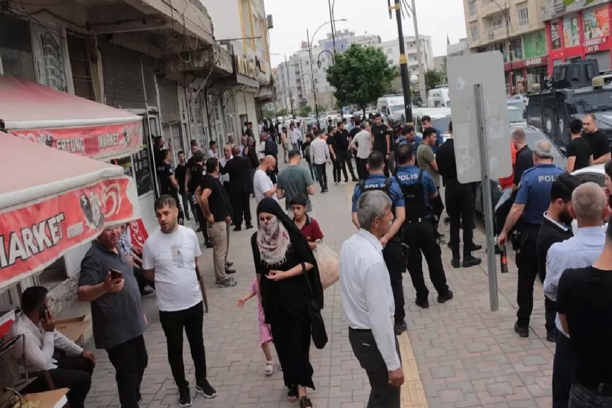Cizre’de Bıçaklı Kavga: 2 Yaralı