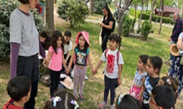 Çocuklar, ormanda keşif ve masal yolculuğunda buluşuyor