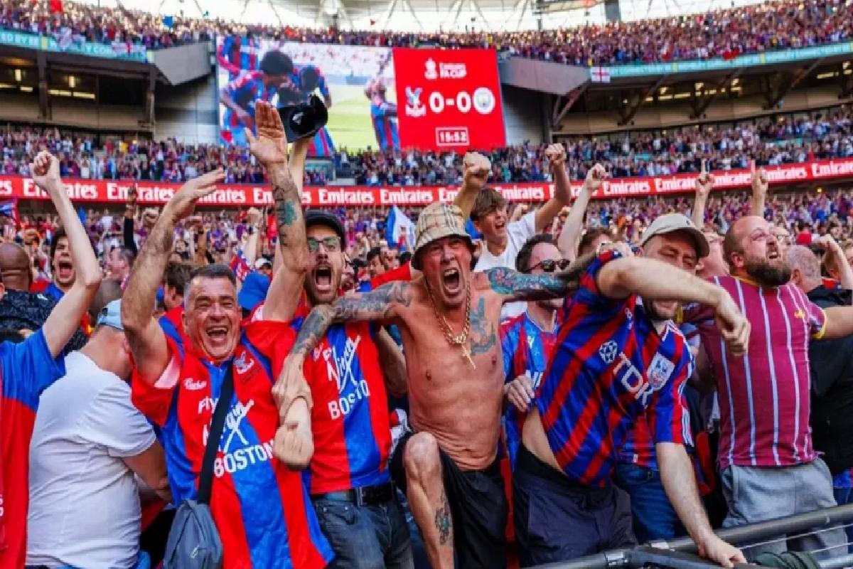 Crystal Palace İlk FA Cup Kupasını Kazandı