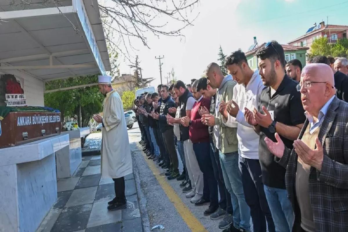 Çubuk’ta Kadın Cinayeti: Cenaze Toprağa Verildi