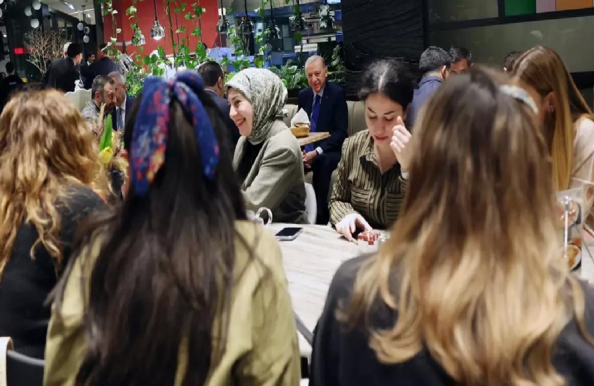 Cumhurbaşkanı Erdoğan, Ankara’da Vatandaşlarla Bir Araya Geldi