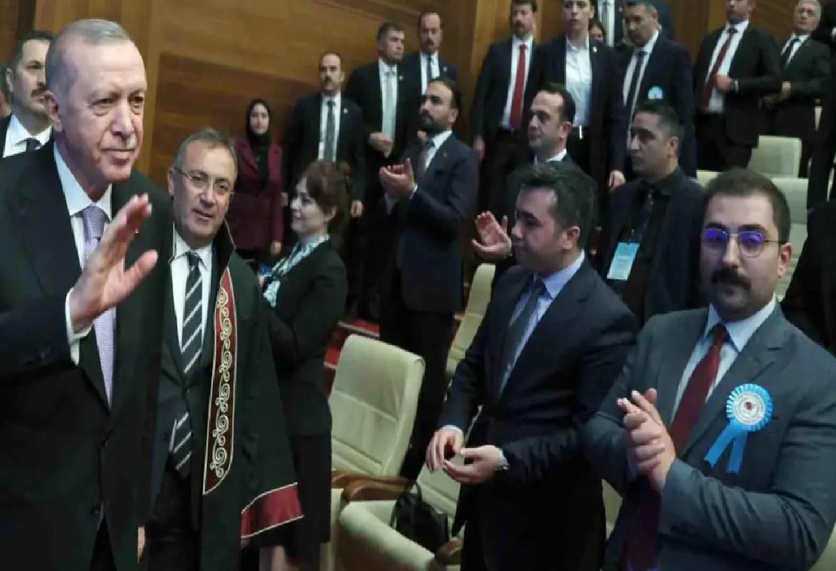 Cumhurbaşkanı Erdoğan: “Kendini devletten üstün görenlerin tepelerine binmeye devam edeceğiz”
