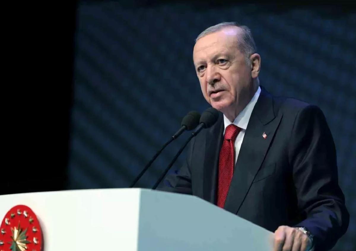 Cumhurbaşkanı Erdoğan’dan CHP lideri Özgür Özel’e: “Bunun adı ekonomik tetikçiliktir, jurnalciliktir, ispiyonculuktur”
