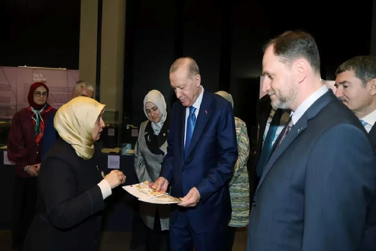 Cumhurbaşkanı Erdoğan’dan Türkiye’de ilke imza atan sergiye ziyaret