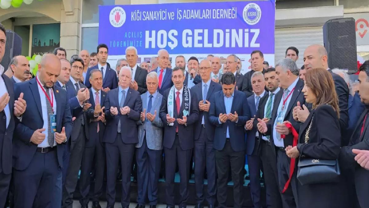 Cumhurbaşkanı Yardımcısı Cevdet Yılmaz: Terör halkın da demokrasinin de düşmanıdır