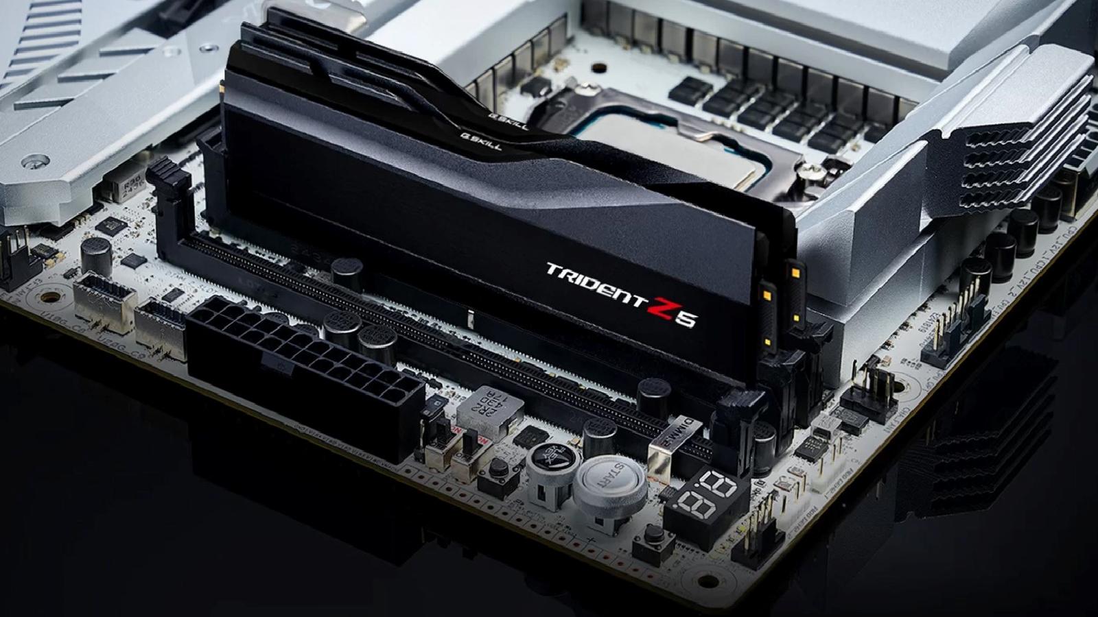 DDR5 hız rekoru bir kez daha kırıldı: 12.774 MT/s seviyesine ulaşıldı