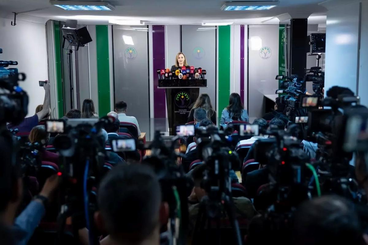 DEM Parti’den PKK’ya Tarihi Çağrı