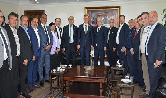Deniz Yücel’e esnaftan sıcak karşılama