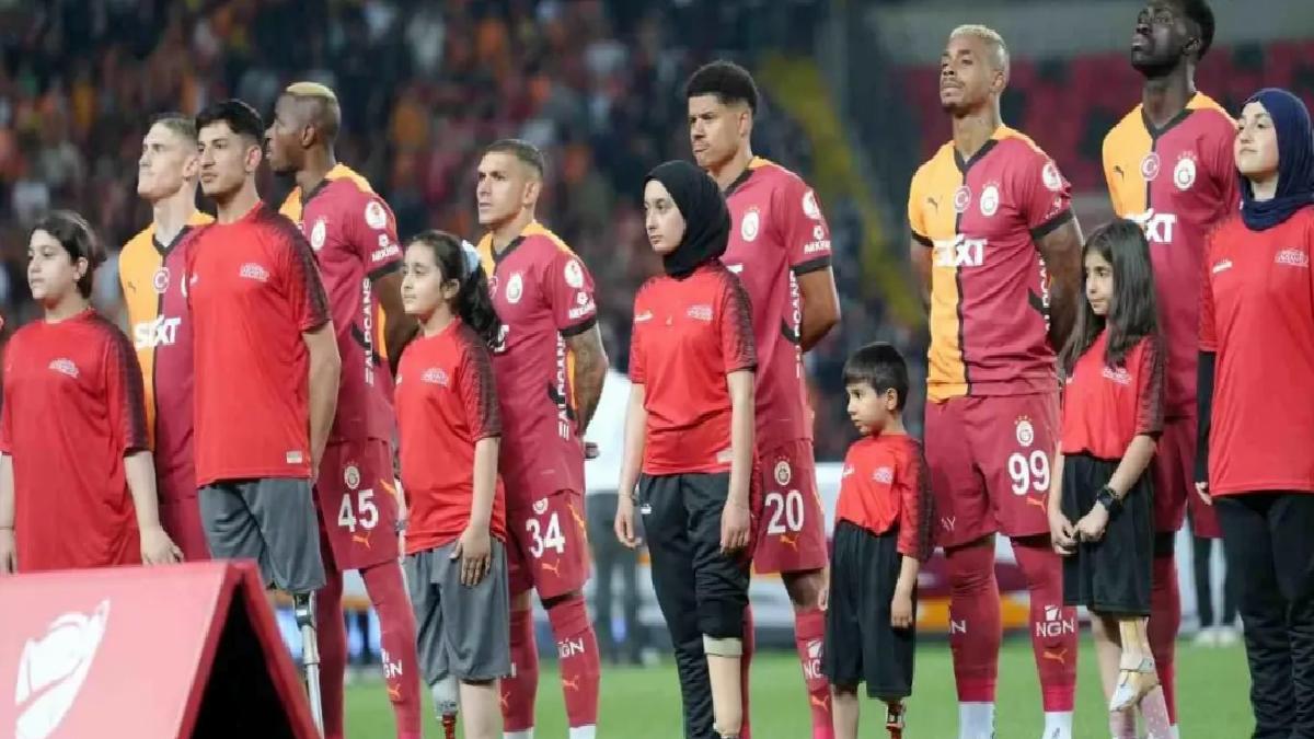 Depremzede Engelli Bireylerden Türkiye Kupası Finalinde Farkındalık Seremonisi