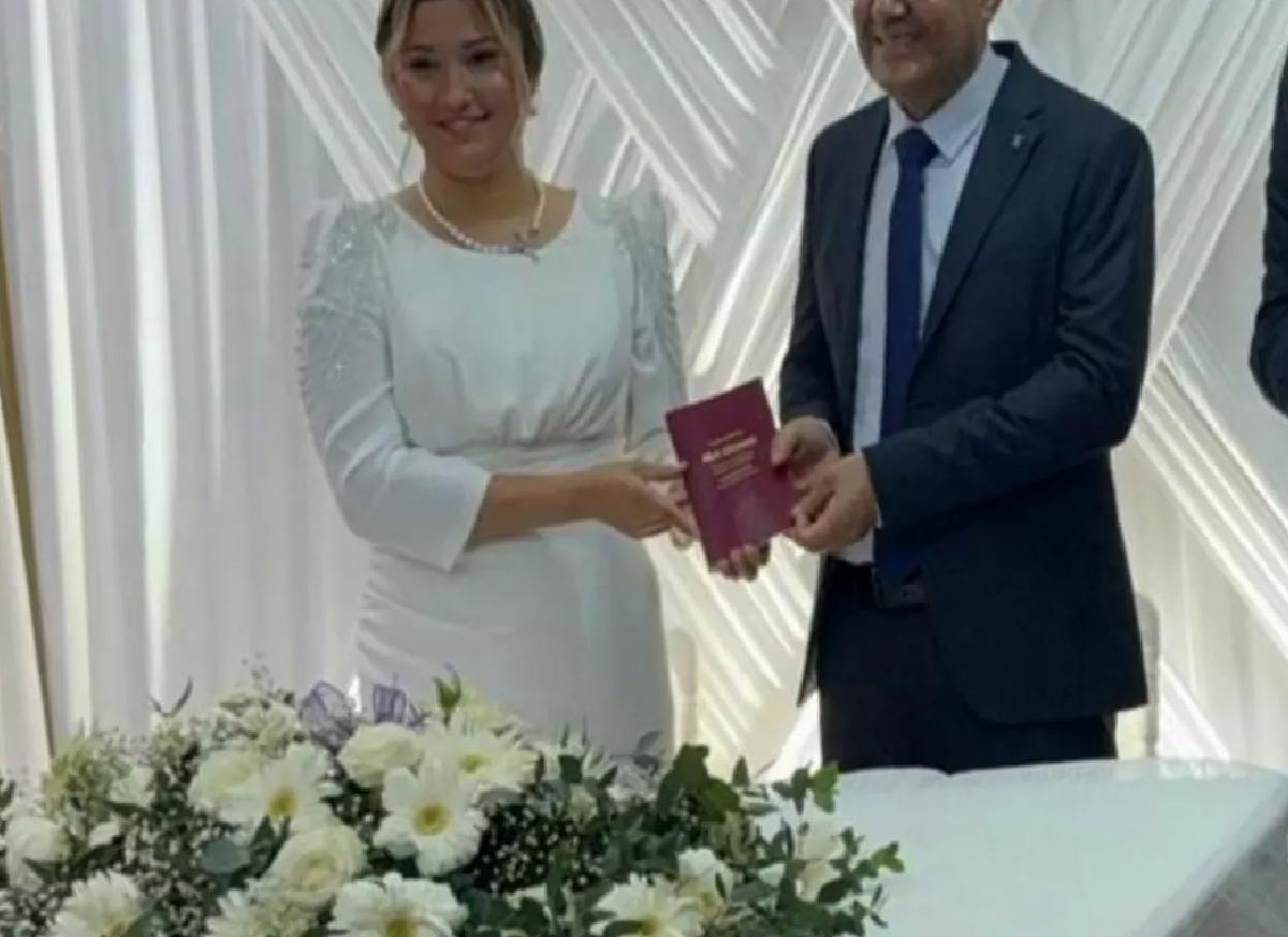 Depremzede Öğretmenlerin Evliliği