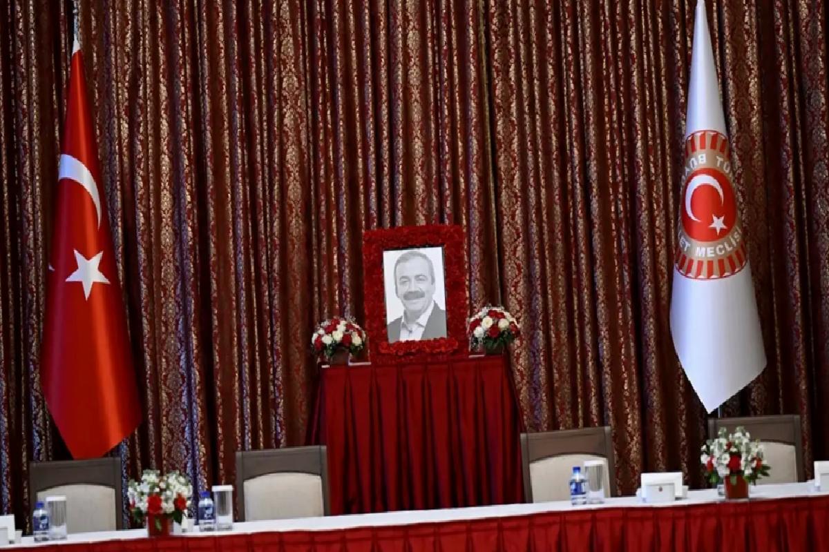 Dervişoğlu, Sırrı Süreyya Önder için Meclis’te yapılan taziyeye katılmadı