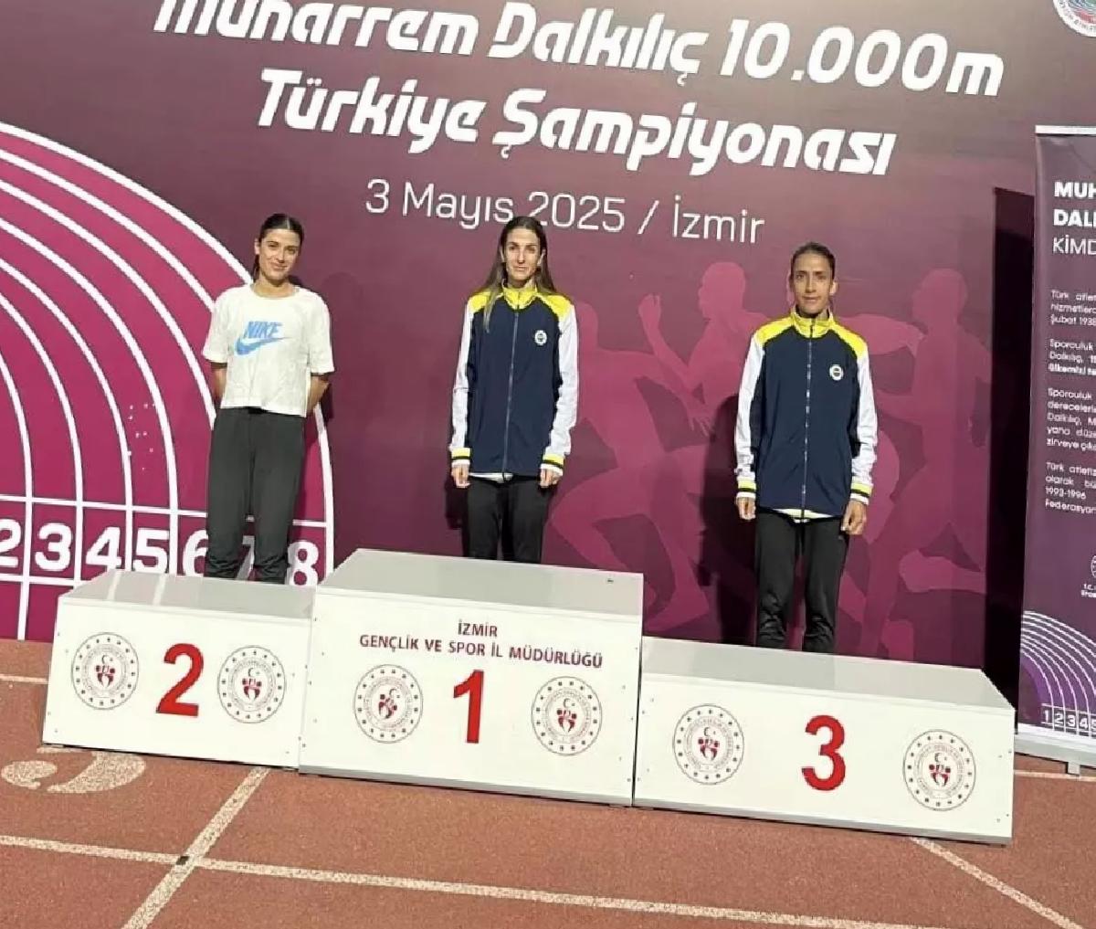 Derya Kunur, Türkiye Üçüncüsü Oldu