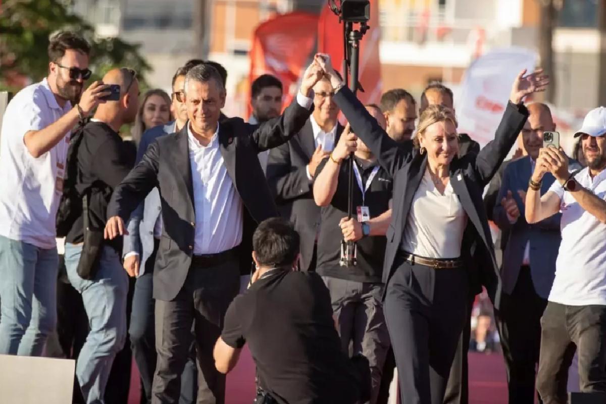 DEVA’dan istifa eden Seda Kaya Ösen CHP’ye katıldı