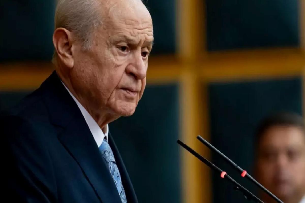 Devlet Bahçeli’den canlı yayınına dikkat çeken mesaj: Barış tek kanatlı bir kuş değildir