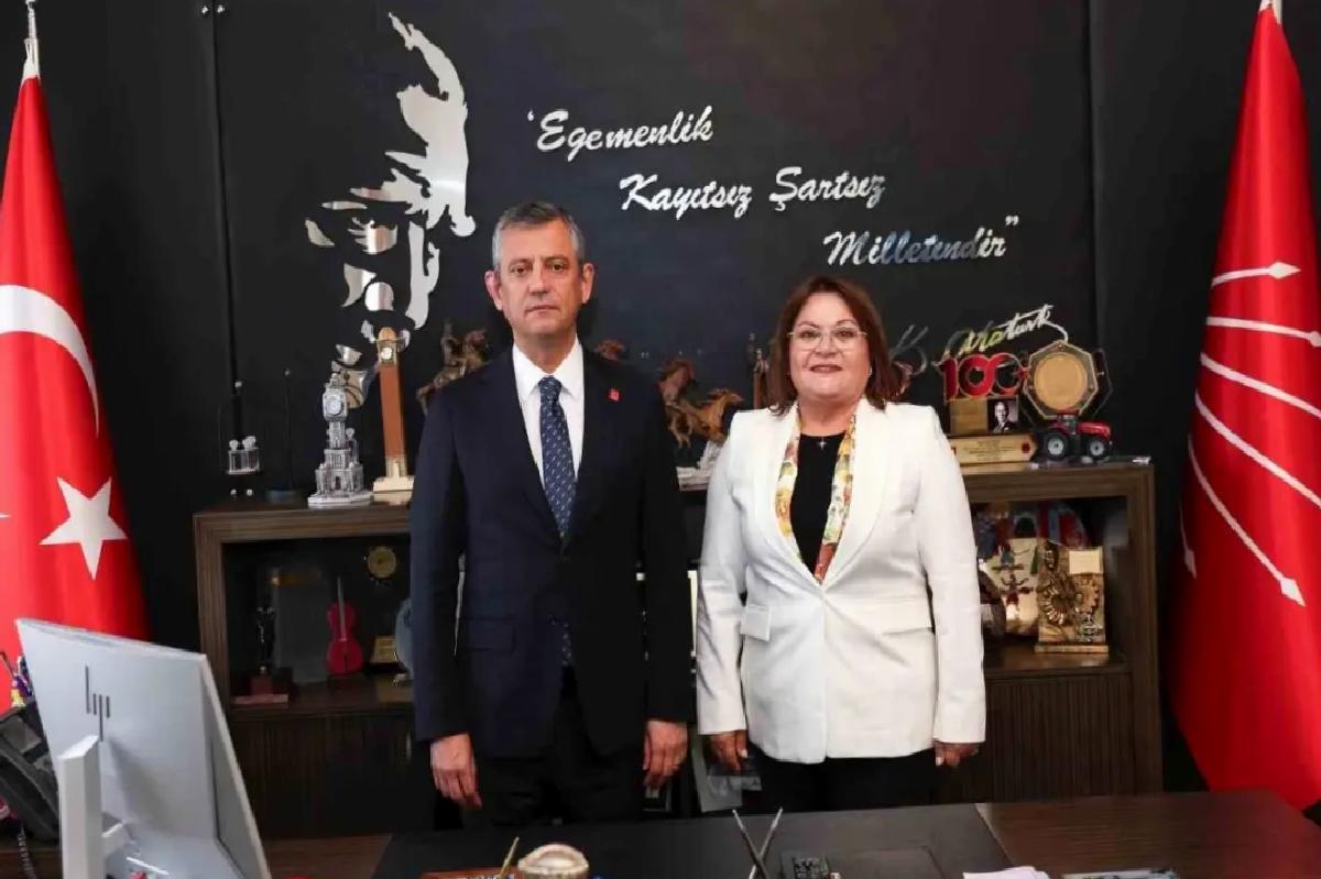 Didim Belediye Başkanı Hatice Gençay, Özgür Özel’i Ziyaret Etti