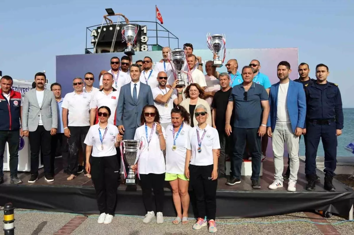 Didim’de Zıpkınla Balık Avı Şampiyonası Yapıldı