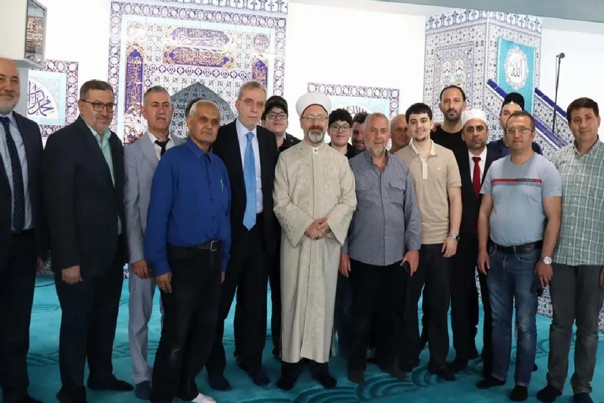 Diyanet Başkanı Erbaş, Viyana’da Hutbe Verdi