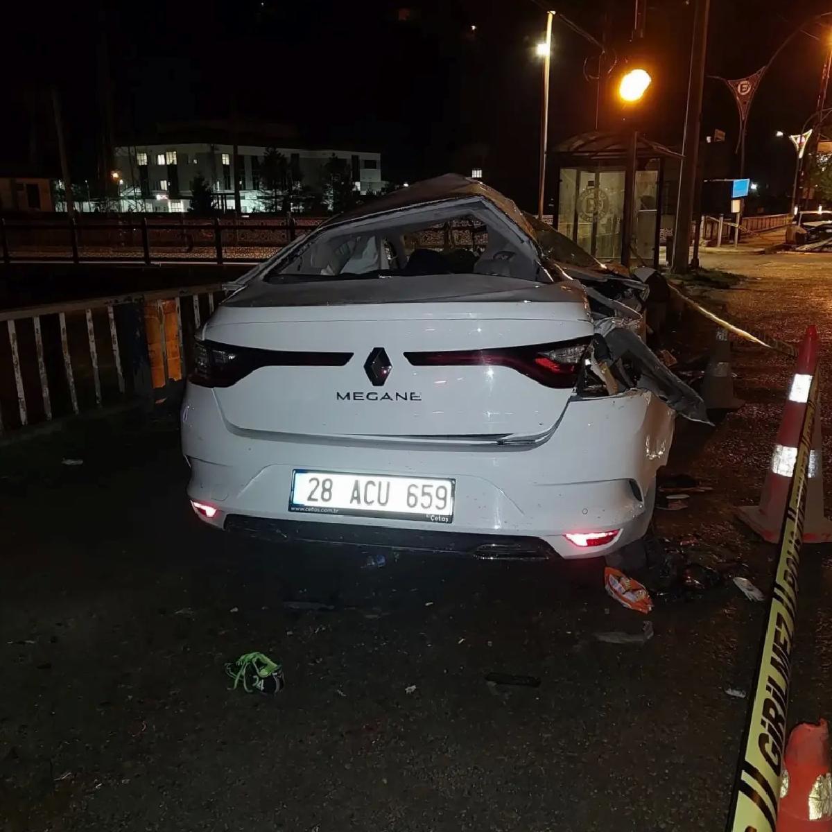 Doğankent’te Trafik Kazası: 2 Ölü, 3 Yaralı