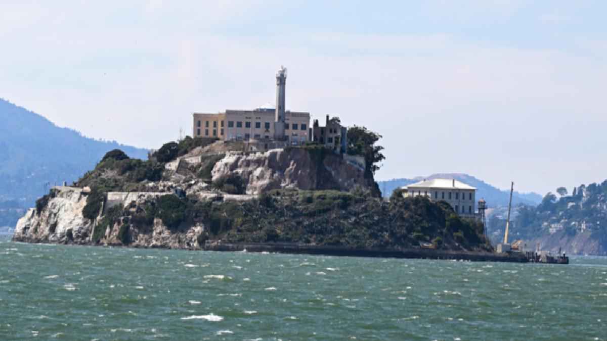 Donald Trump’tan Alcatraz hapishanesinin yeniden açılması talimatı