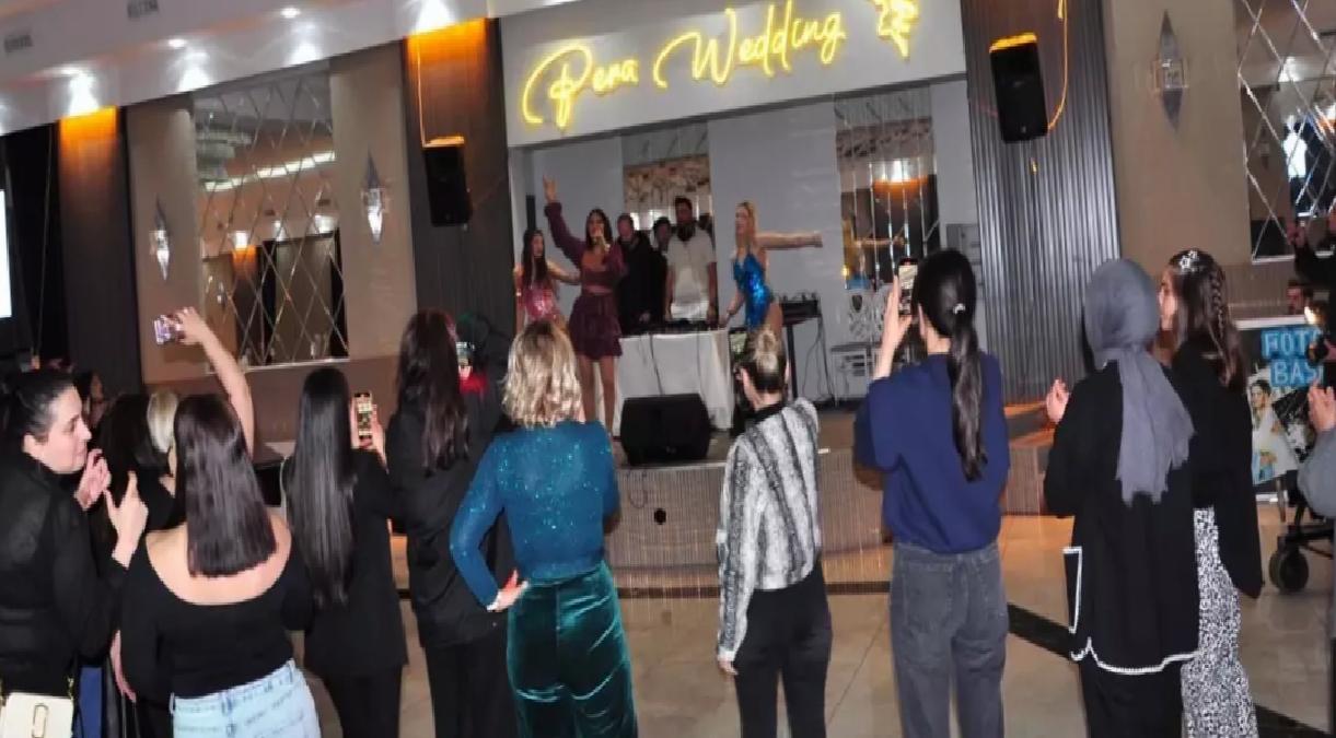 Ebru Polat’tan Anneler Günü Konseri