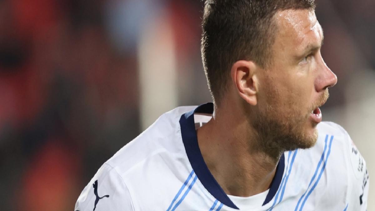Edin Dzeko’dan çarpıcı paylaşım!